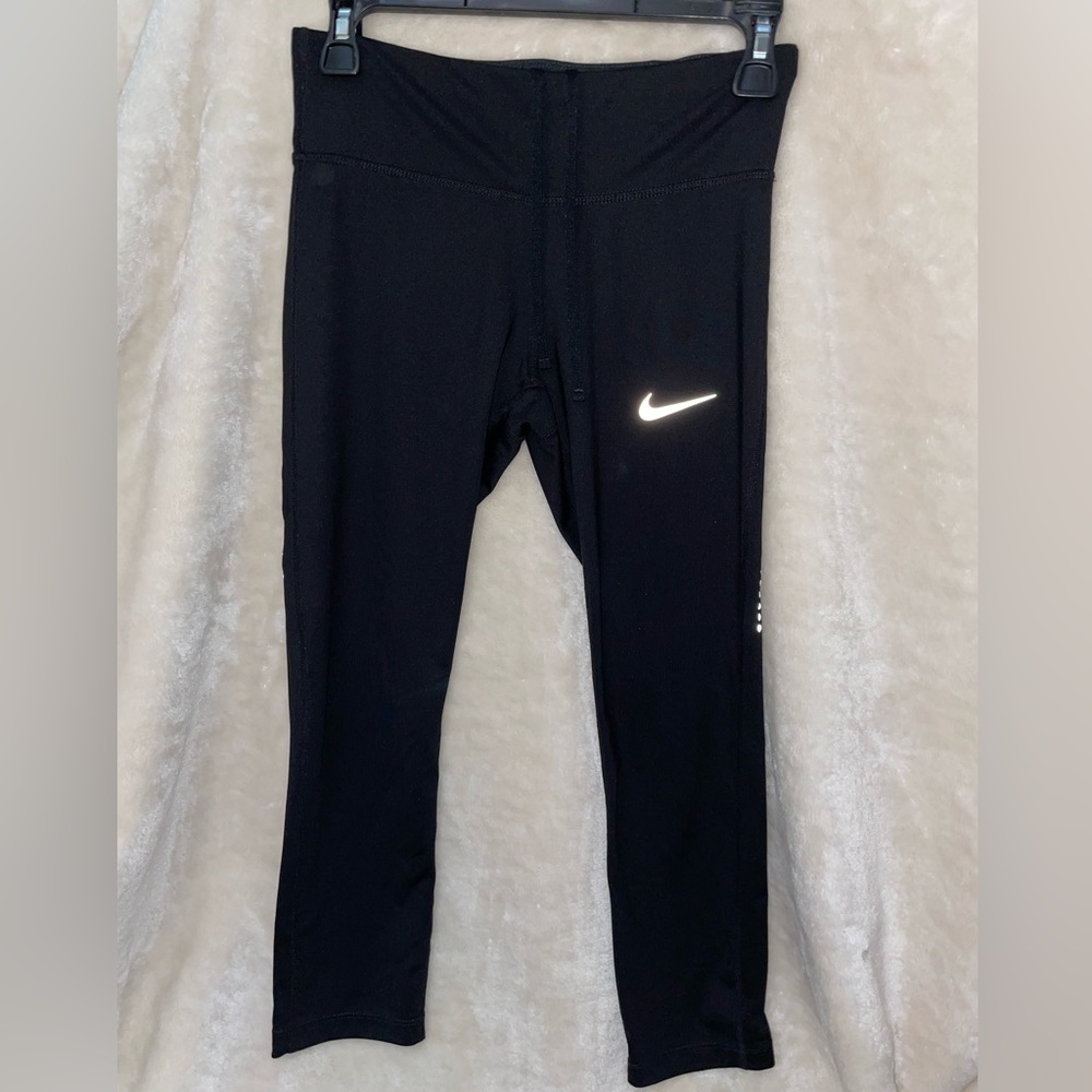 Nike Black Cropped Leggings